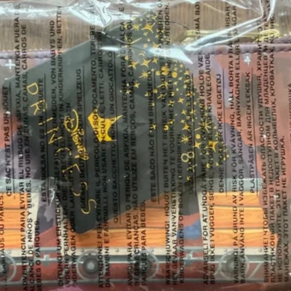LOUNGEFLY WALLET  SNOW WHITE  NWT  RETIRED  RARE - Picture 2 of 2